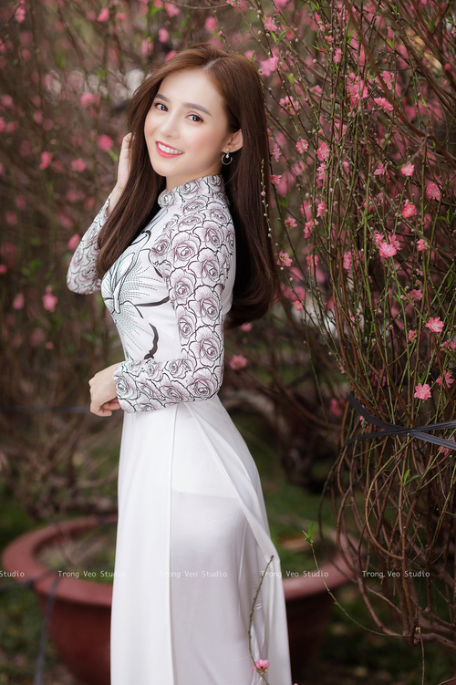 南美之王的极速梦魇，哈兰德如何用两次反击，为越南在世界杯C组撕开一道天光